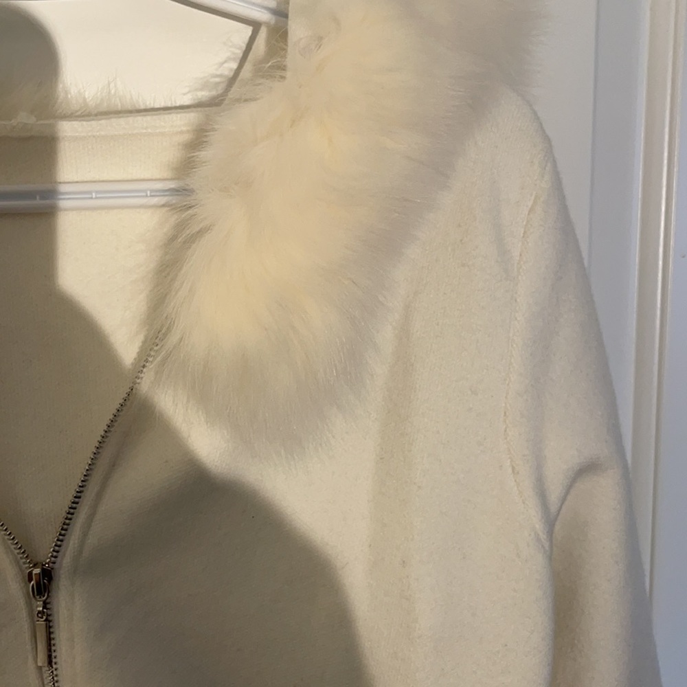 White jacket - Picture 4 of 5